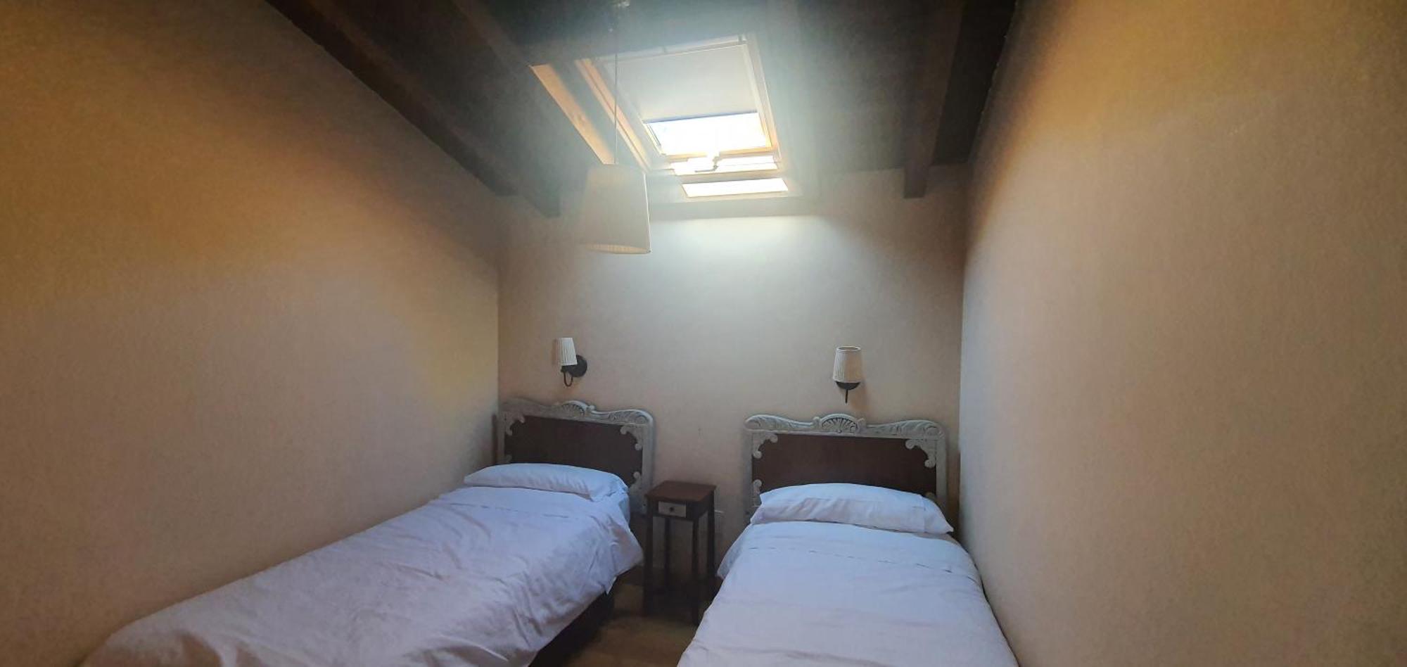 Fuente De Gueelo Guest House San Bartolomé de Meruelo Екстериор снимка