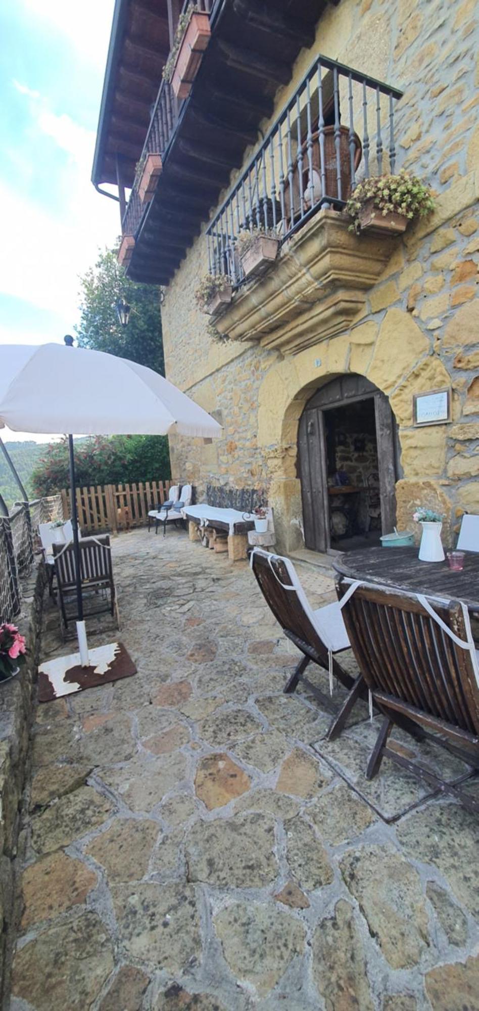 Fuente De Gueelo Guest House San Bartolomé de Meruelo Екстериор снимка