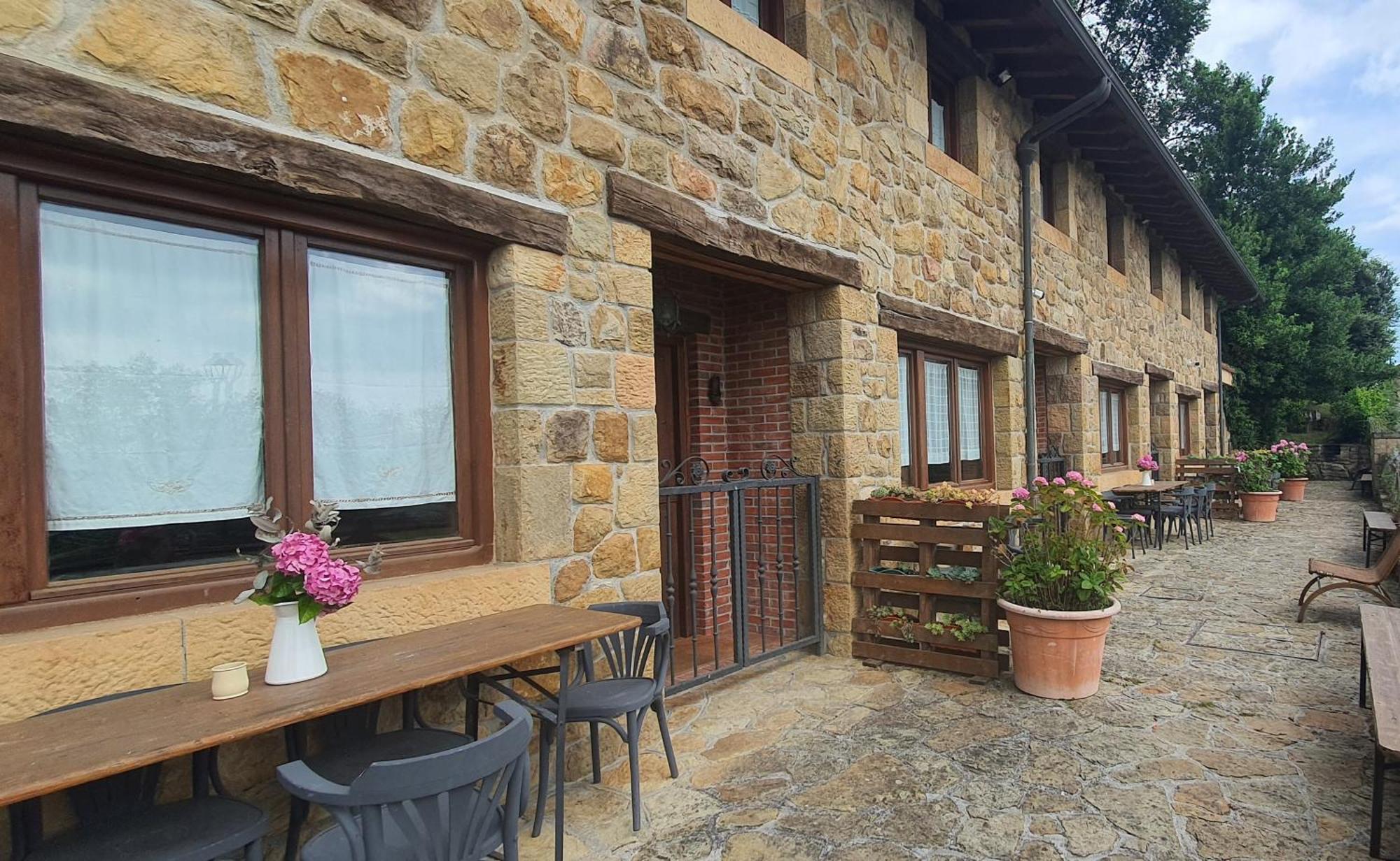 Fuente De Gueelo Guest House San Bartolomé de Meruelo Екстериор снимка
